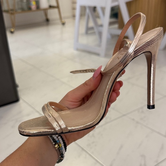 Schultz Gold Strappy Heels NWT - Picture 3 of 4